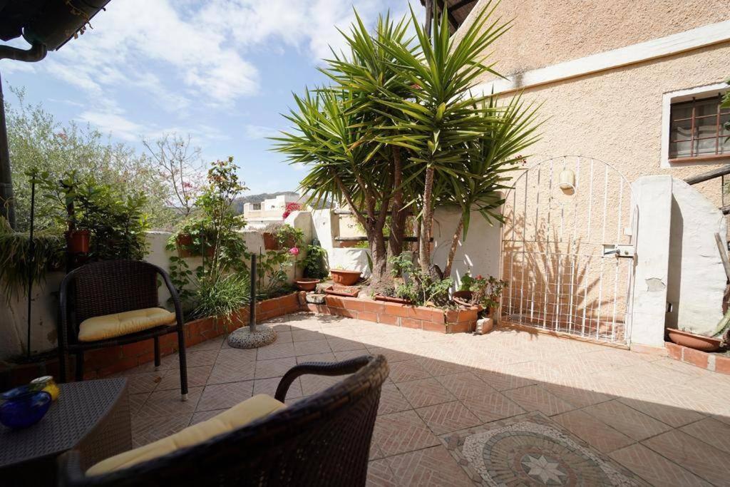 Casa L'Orizzonte Azzurro Villa Pula Exterior foto